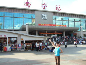 廣州物流公司廣州到崇左物流運(yùn)輸貨運(yùn)專線規(guī)格型號及價格 貨運(yùn)專線 物流專線 運(yùn)輸專線 回程車運(yùn)輸